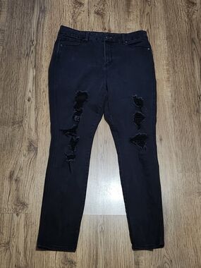 Arizona Jean Company Distressed Black Skinny Jeans